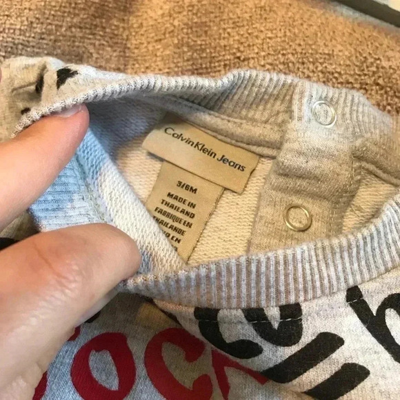 NWOT Calvin Klein Jeans Baby Sweatshirt - Picture 3 of 5